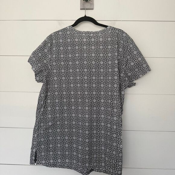 Talbots Women’s XL Black White Patterned Top Blouse - Picture 4 of 5